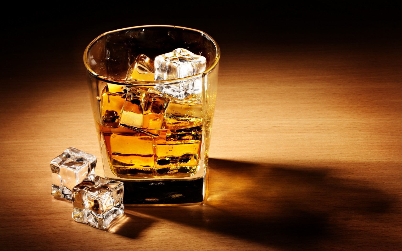 Злоупотребление алкоголем - одна из причин образования тромбов
