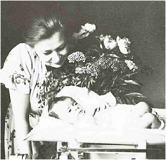 Валентина Серова с дочерью