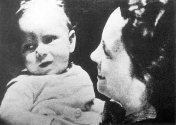 Карола с сыном Георгом