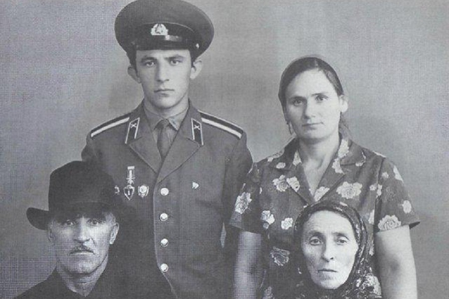 Масхадов в советской армии