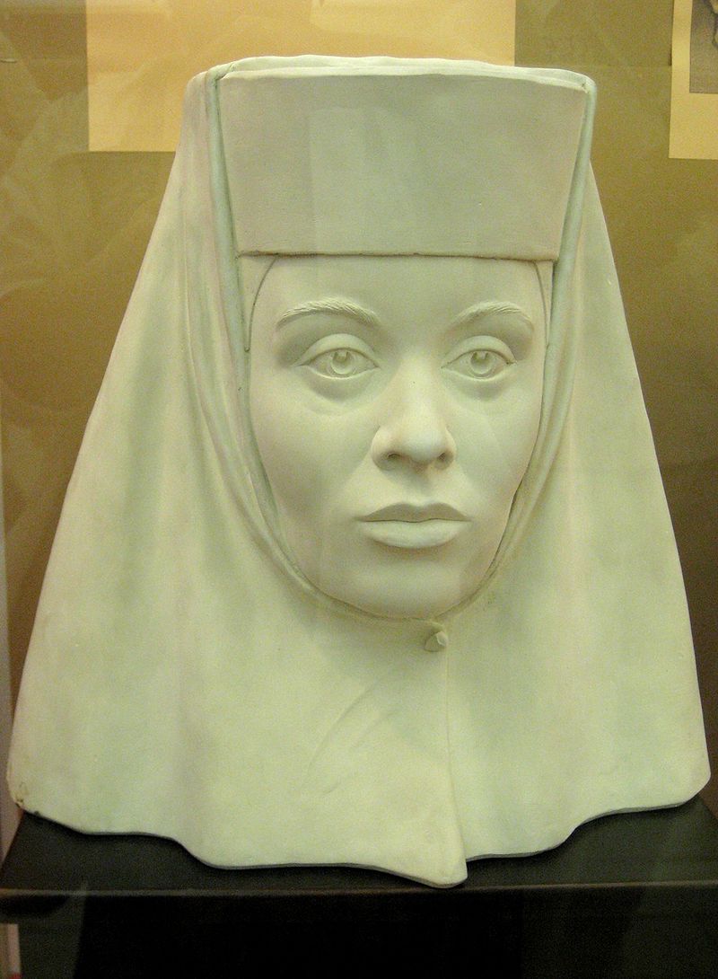 Скульптурный портрет Ирины Годуновой, восстановленный по черепу
