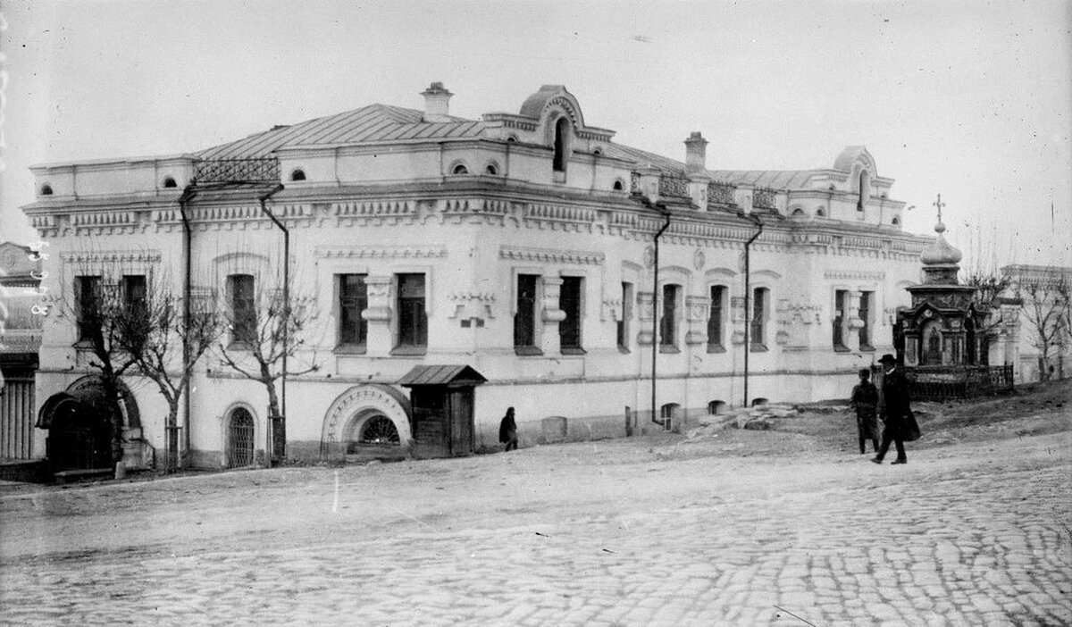 Дом Ипатьева в Екатеринбурге, где жила царская семья